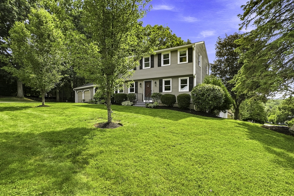 31 Lexington Road Shrewsbury, MA 01545 - Photo 3 of 41 Gallery Image 3