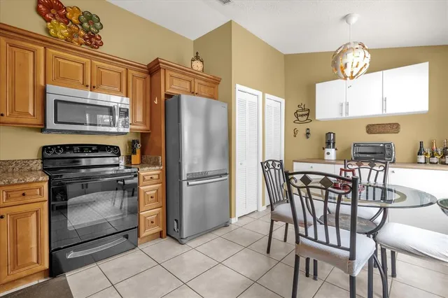$2,200 | 6147 Sunnyvale Drive, Unit GE, Orlando, FL 32822