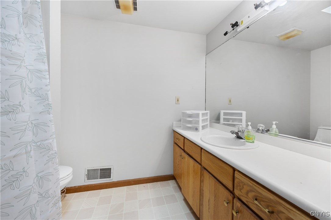 247 Kerryman Circle Lysander, NY 13027 - Photo 32 of 44