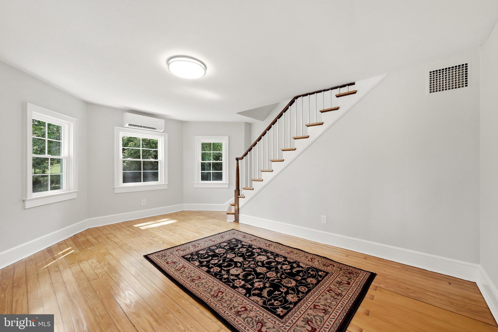 1801 Old Chapel Road Boyce, VA 22620 - Photo 18 of 55 Living Room