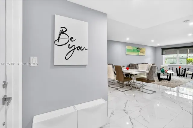 $179,700 | 410 Southeast 2nd Street, Unit 111, Hallandale Beach, FL 33009