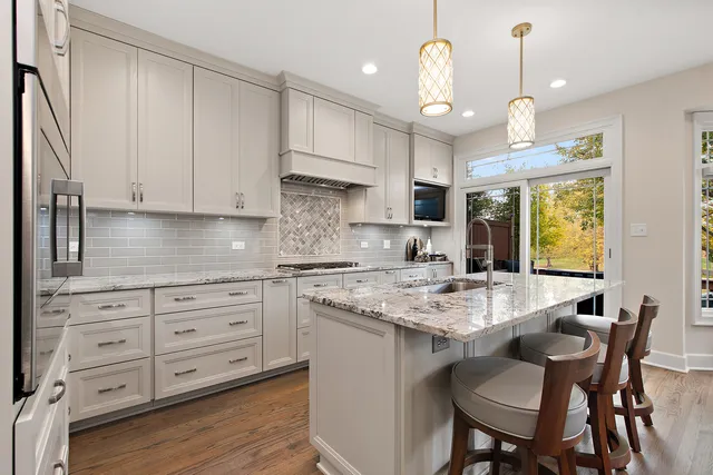 $495,000 | 10635 Canterbury Drive, Mokena, IL 60448