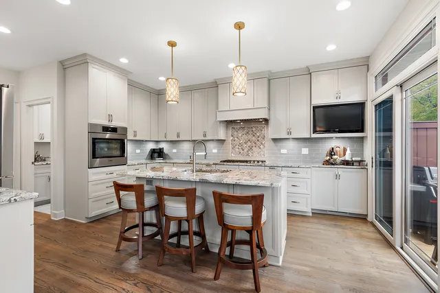 $495,000 | 10635 Canterbury Drive, Mokena, IL 60448