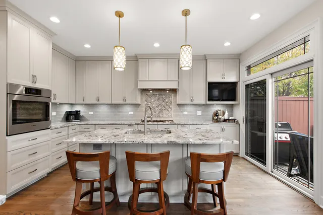 $495,000 | 10635 Canterbury Drive, Mokena, IL 60448