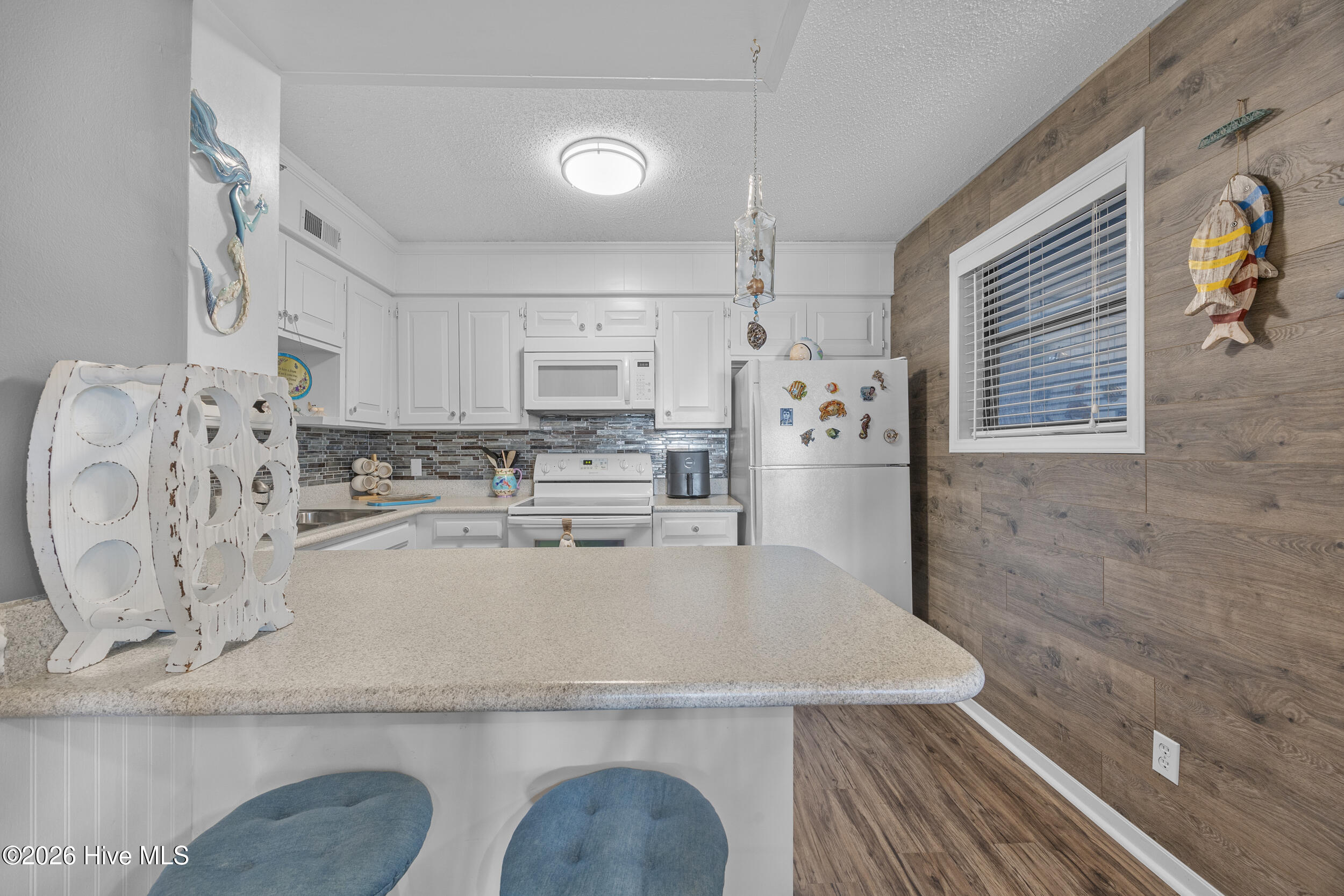 1896 New River Inlet Road, Unit 1315 North Topsail Beach, NC 28460 - Photo 14 of 43 15_kitchen