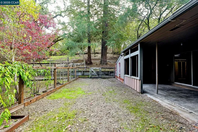 a picture of city view