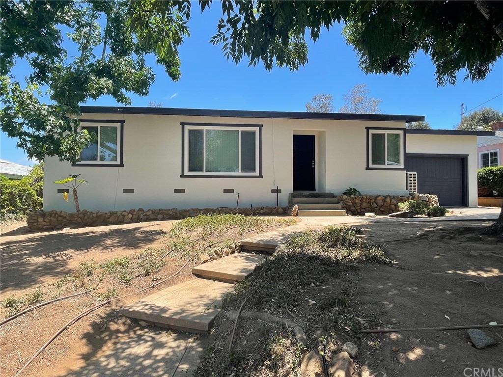 220 Almond Street Fallbrook, CA 92028 - Photo 1 of 1 Gallery Image 1