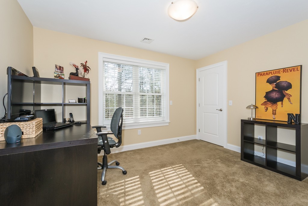 9 Peter's Way Grafton, MA 01519 - Photo 23 of 30