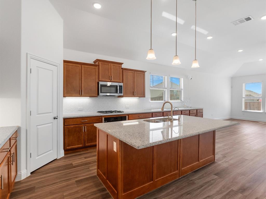 2900 Long Slope Road Arlington, TX 76001 - Photo 4 of 33 Gallery Image 4