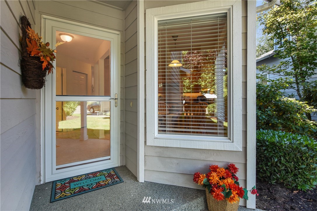 2012 189th Place Southeast Bothell, WA 98012 - Photo 2 of 21 Gallery Image 2