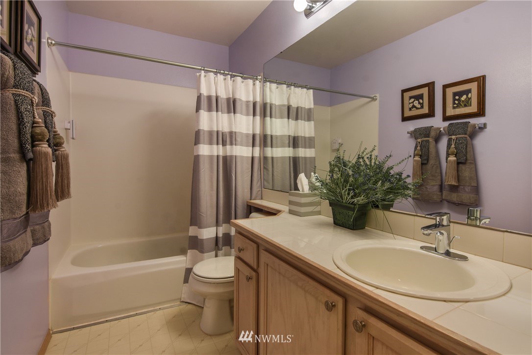 2012 189th Place Southeast Bothell, WA 98012 - Photo 13 of 21 Gallery Image 13