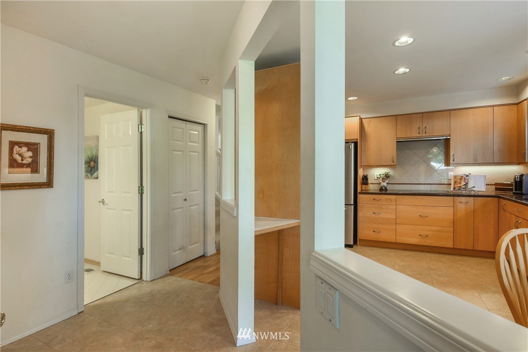 2012 189th Place Southeast Bothell, WA 98012 - Photo 3 of 21 Gallery Image 3