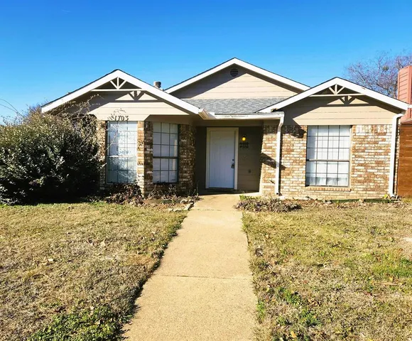 $2,200 | 1703 Leroy Road, Dallas, TX 75217