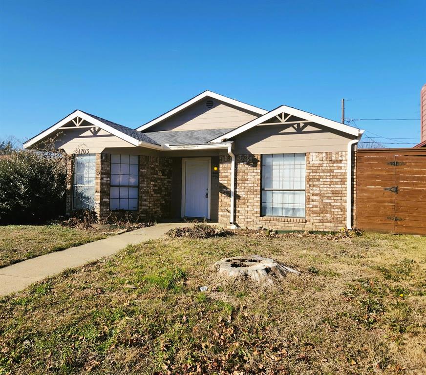 1703 Leroy Road Dallas, TX 75217 - Photo 2 of 9