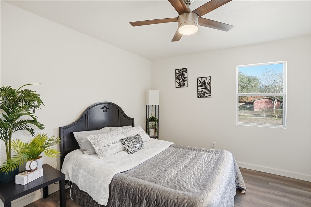 109 Dewey Avenue Alice, TX 78332 - Photo 15 of 28