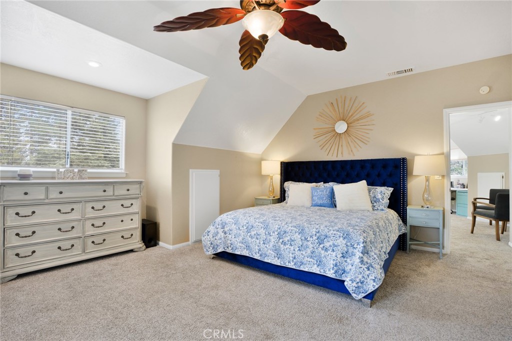 163 South Grass Valley Road Lake Arrowhead, CA 92391 - Photo 23 of 35 Primary bedroom 2nd level
