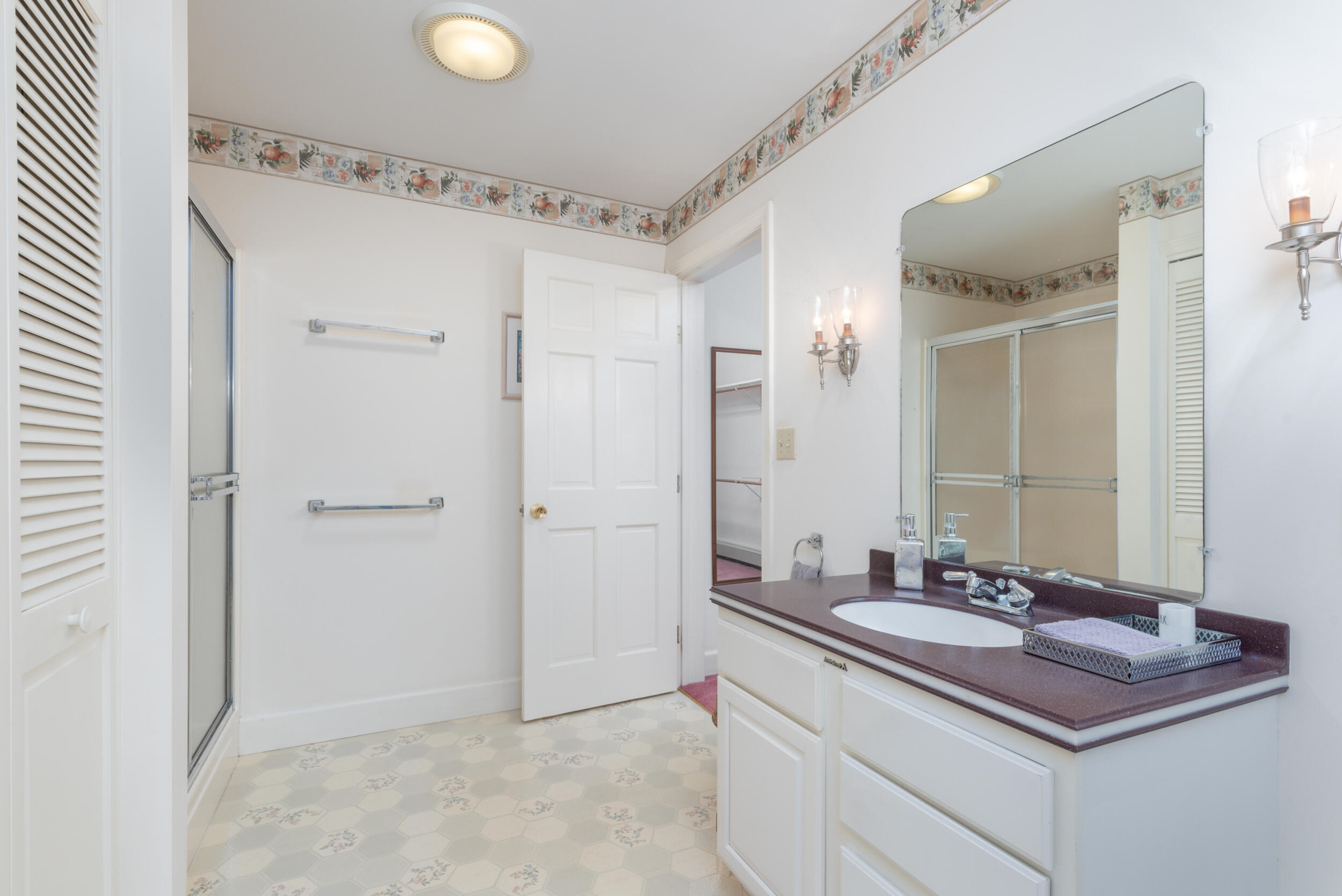 1627 Wagner Bridge Road Waldoboro, ME 04572 - Photo 12 of 27 1627 Wagner Bridge Rd, Waldoboro - Hang