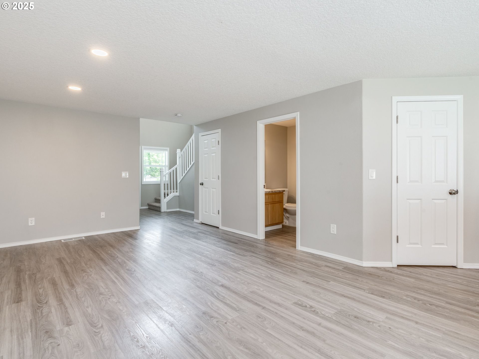 3117 South 1st Street Ridgefield, WA 98642 - Photo 4 of 40 Gallery Image 4