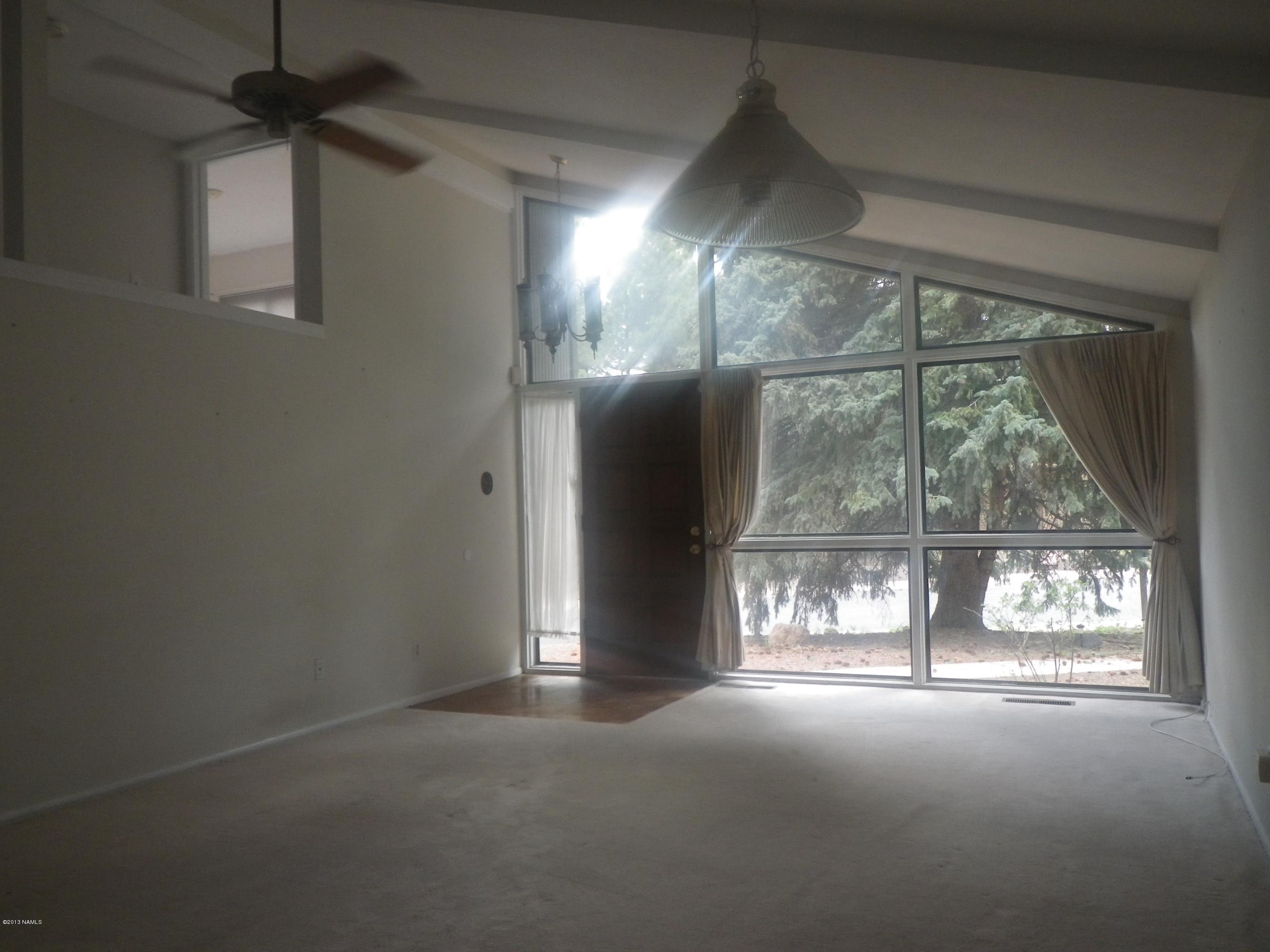 3802 North Swiss Road Flagstaff, AZ 86004 - Photo 9 of 19 111