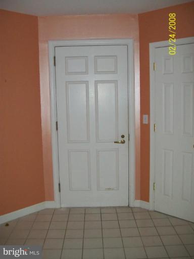 100 Harborview Drive, Unit 211 Baltimore, MD 21230 - Photo 2 of 6 Entrance / Foyer