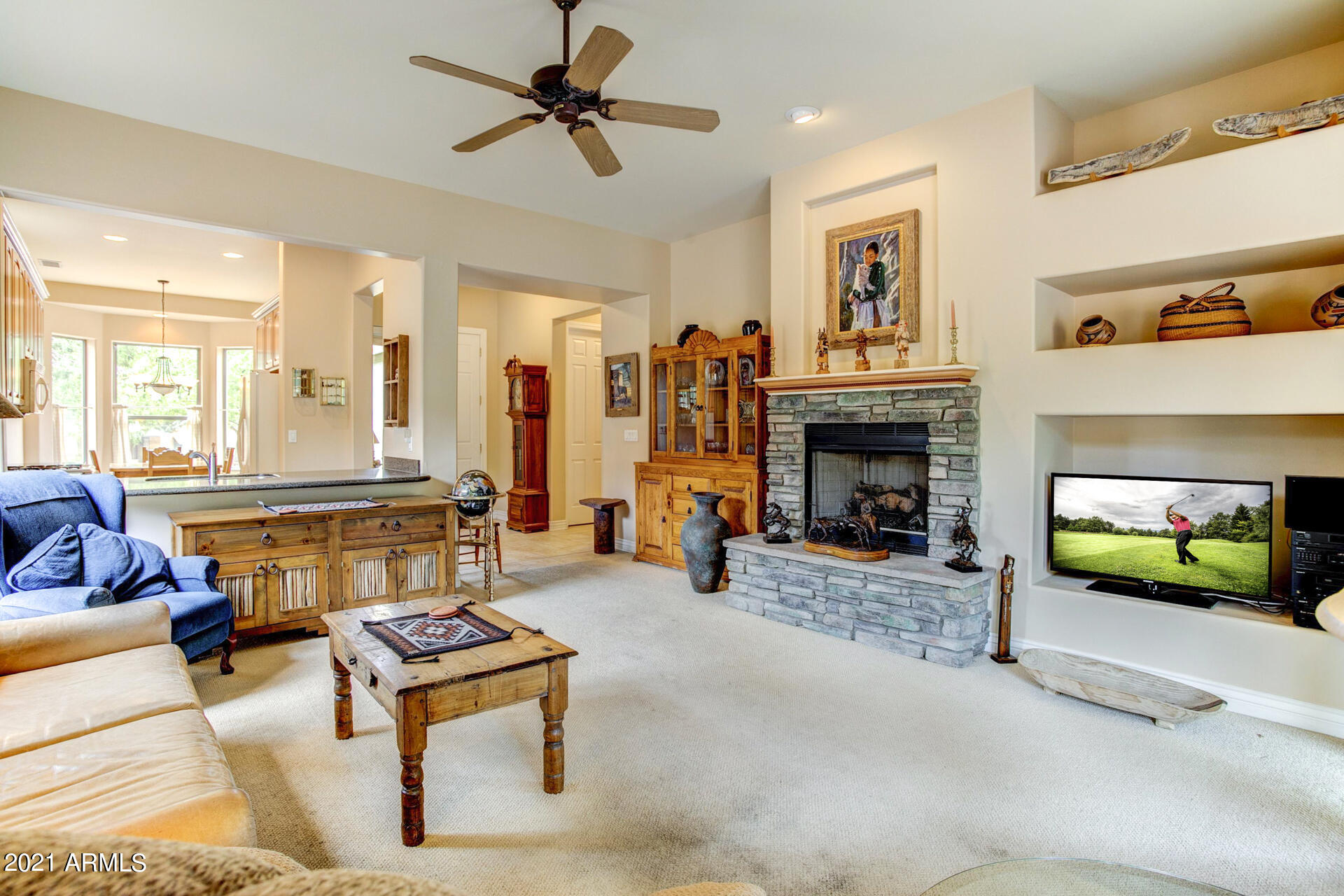 608 North Eagle Ridge Road Payson, AZ 85541 - Photo 5 of 31 Living Room (4)
