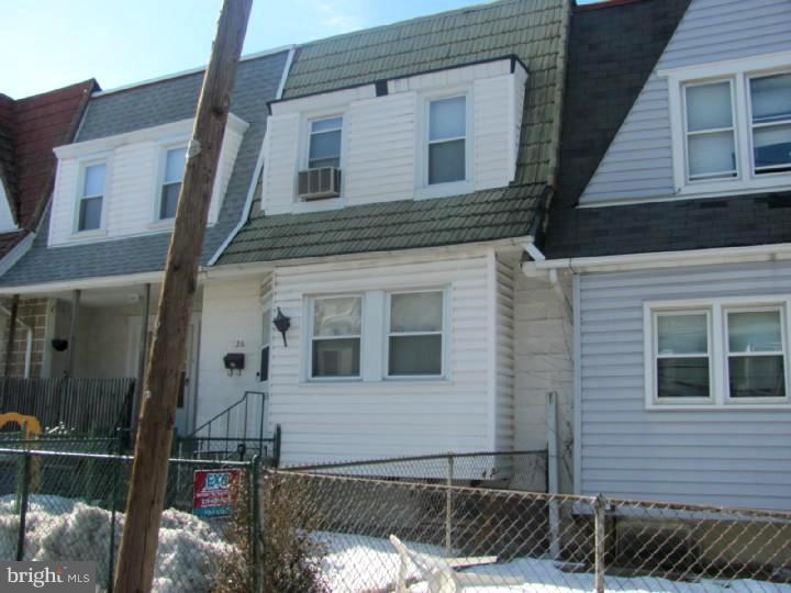 526 Hampden Road Upper Darby, PA 19082 - Photo 2 of 12 Front Yard