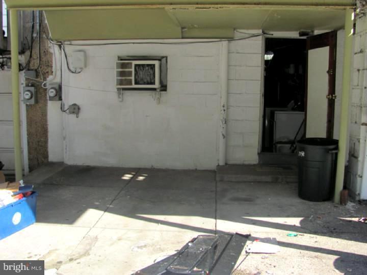 526 Hampden Road Upper Darby, PA 19082 - Photo 11 of 12 Walk-out Basement
