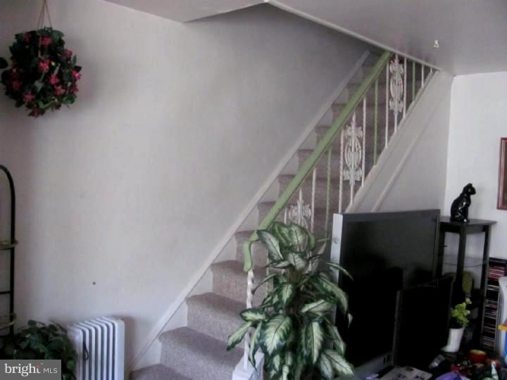 526 Hampden Road Upper Darby, PA 19082 - Photo 6 of 12