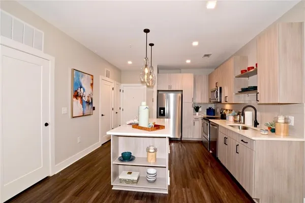 $1,825 | 465 Memorial Drive Southeast, Unit 340, Atlanta, GA 30312