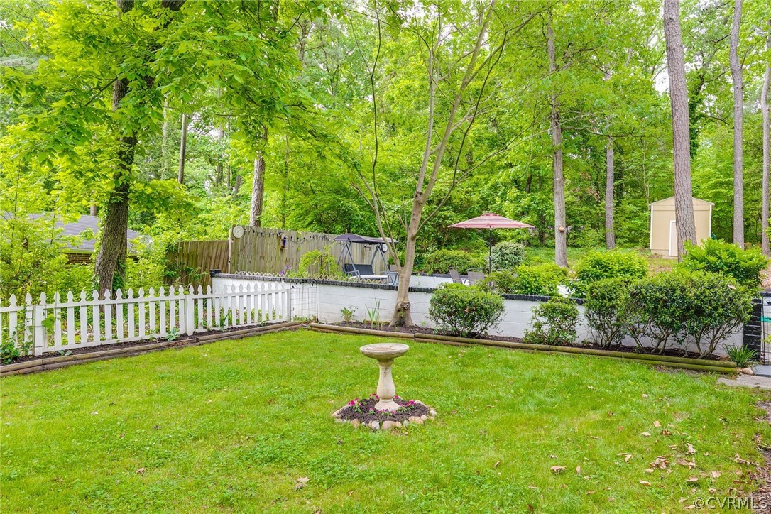 7547 Cherokee Road Richmond, VA 23225 - Photo 27 of 29 a garden view