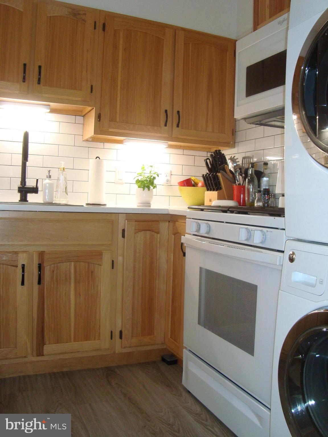 521 Epsom Road, Unit 1B Towson, MD 21286 - Photo 14 of 31 Kitchen