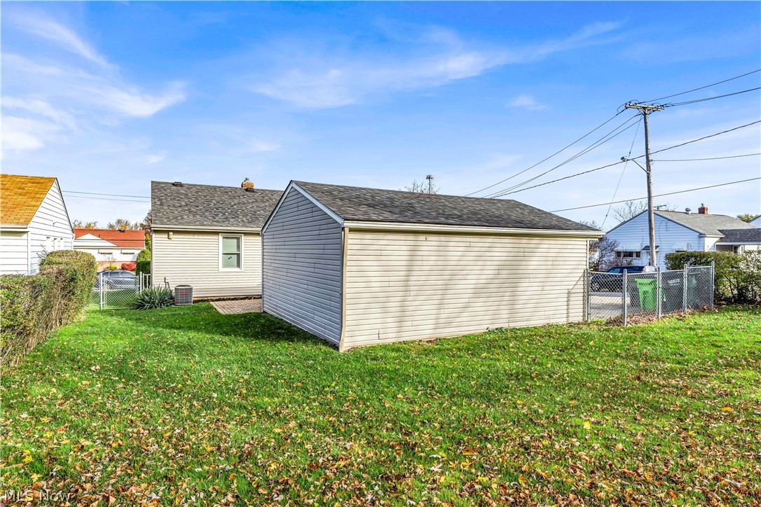 9716 Alexander Road Cleveland, OH 44125 - Photo 29 of 30