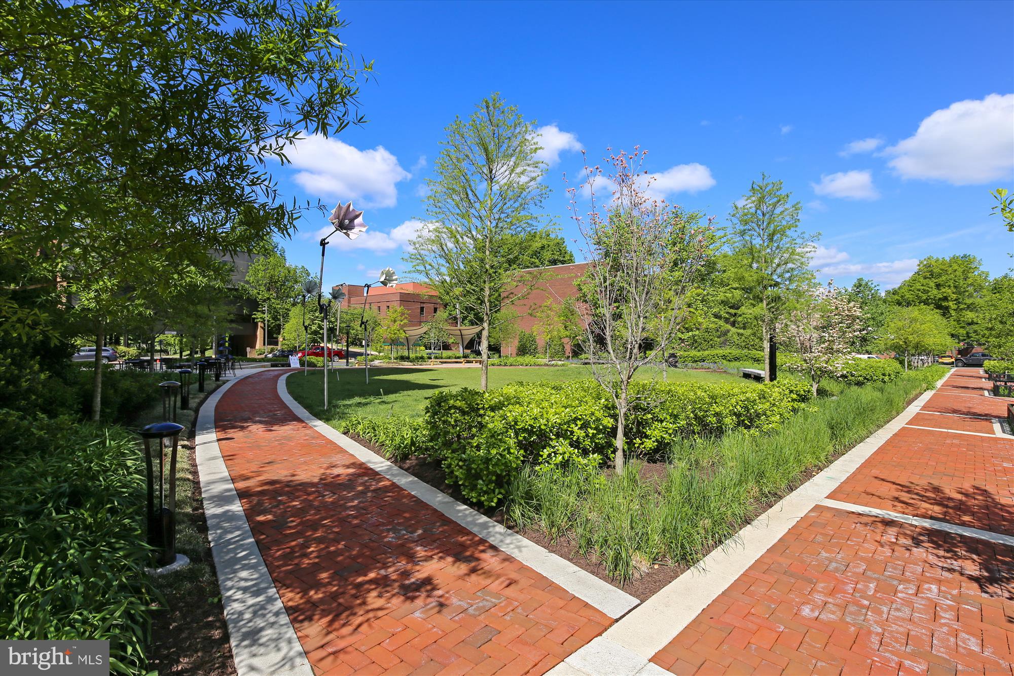 6900 Fleetwood Road, Unit 600 McLean, VA 22101 - Photo 25 of 32 a view of a garden with a lake view