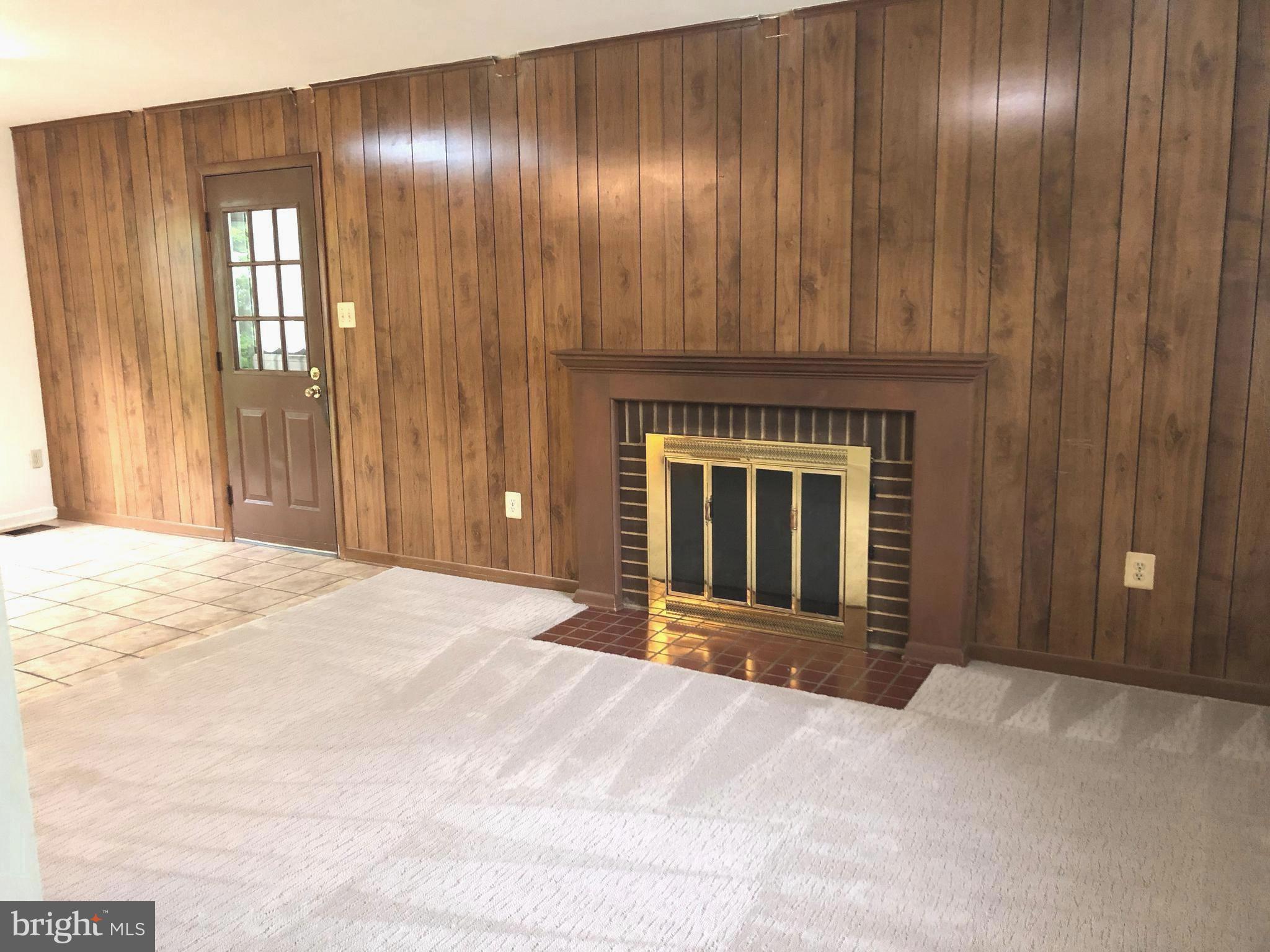 7223 Reservation Drive Springfield, VA 22153 - Photo 3 of 9 Family Room