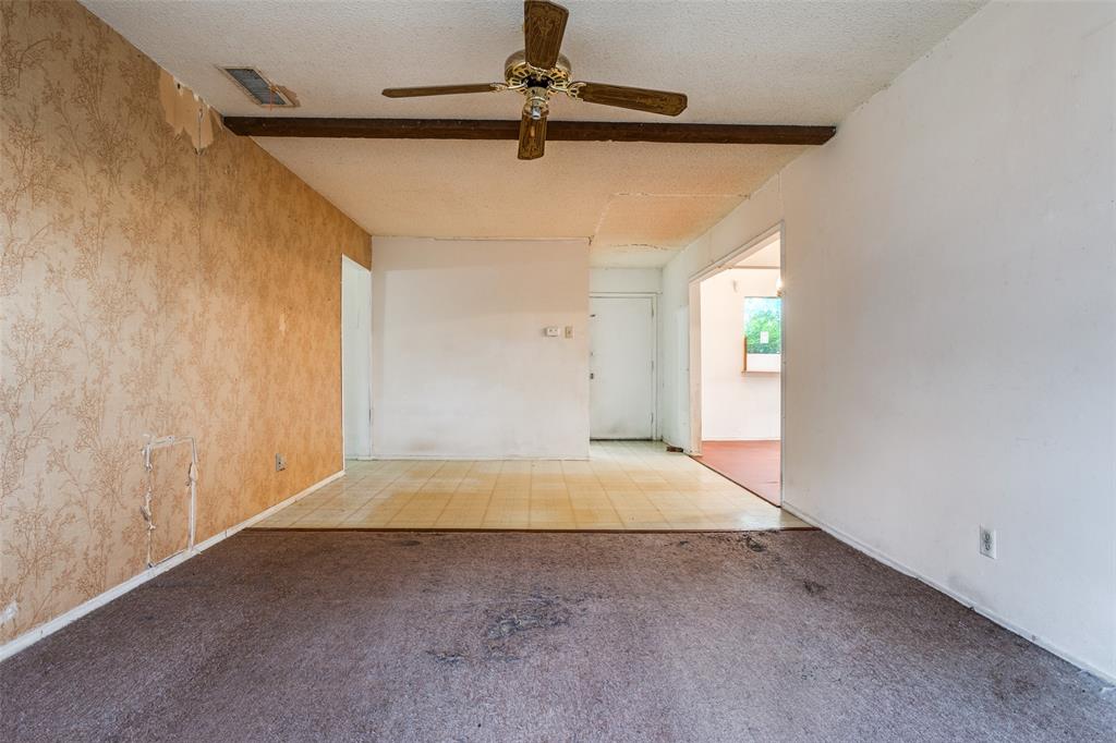 909 East Belt Line Road Richardson, TX 75081 - Photo 5 of 13 a view of empty room