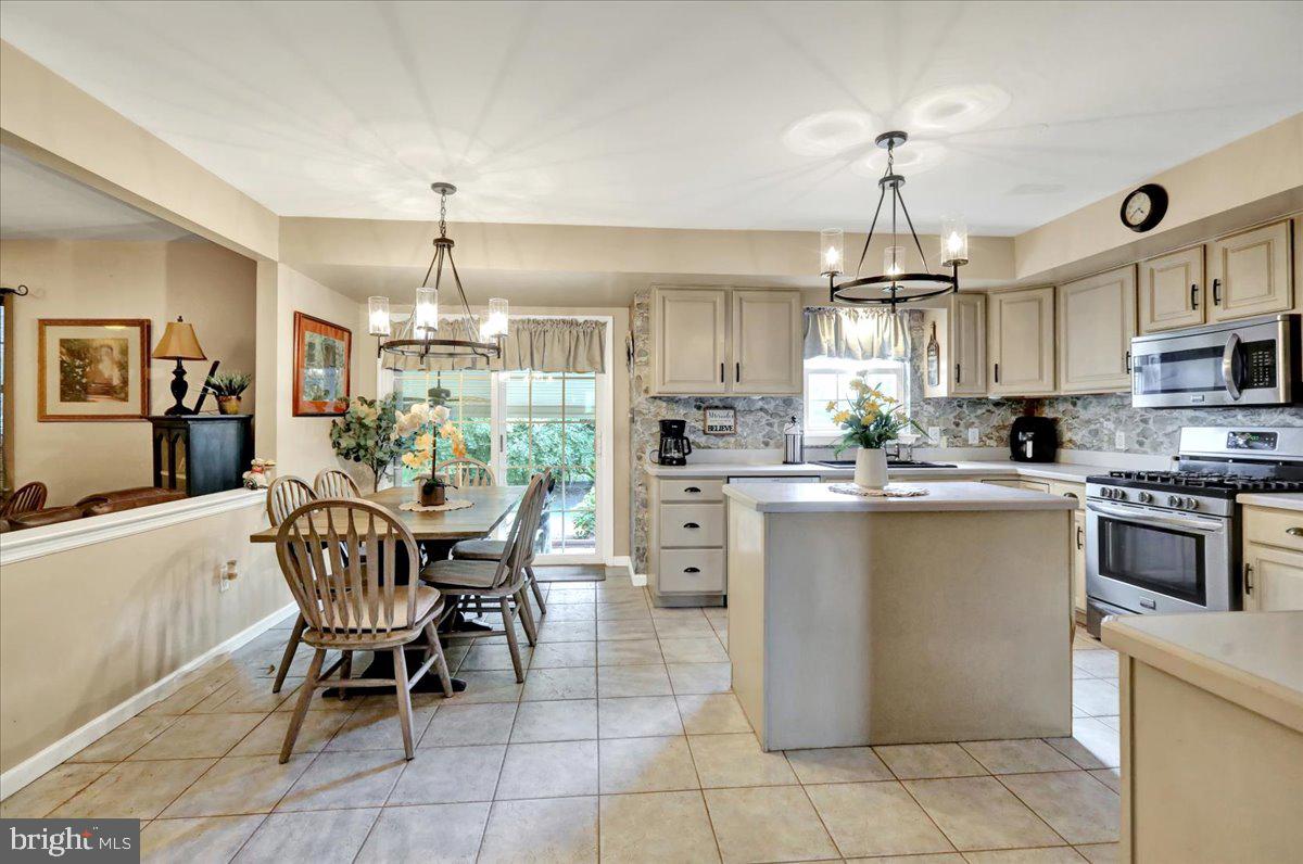4580 Hillside Road Reading, PA 19606 - Photo 8 of 42 Gallery Image 8