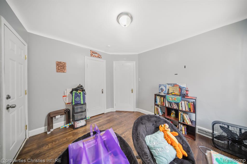5284 Devonshire Road Detroit, MI 48224 - Photo 8 of 21
