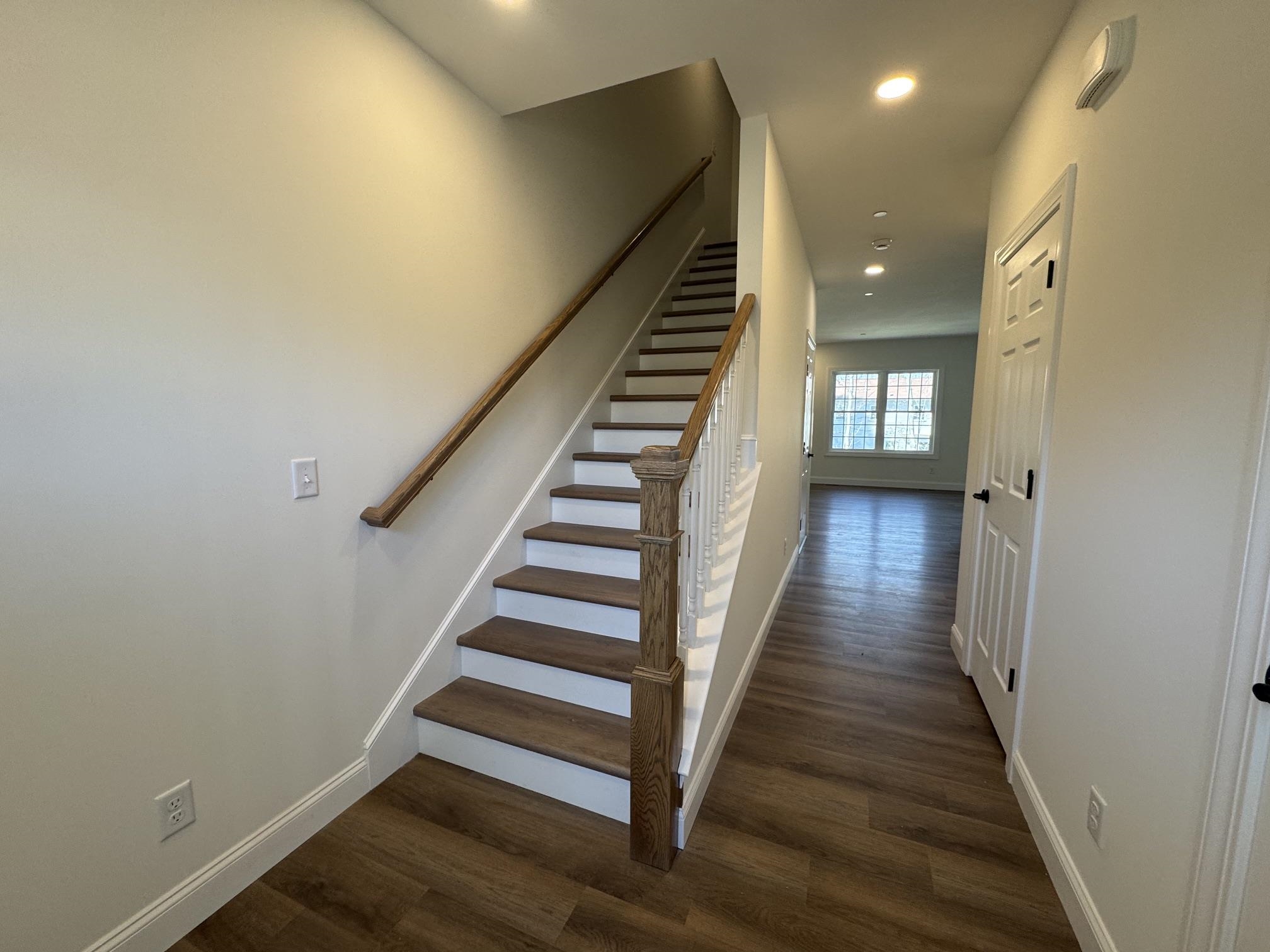 8 A Dearborn Circle Walpole, NH 03608 - Photo 5 of 16