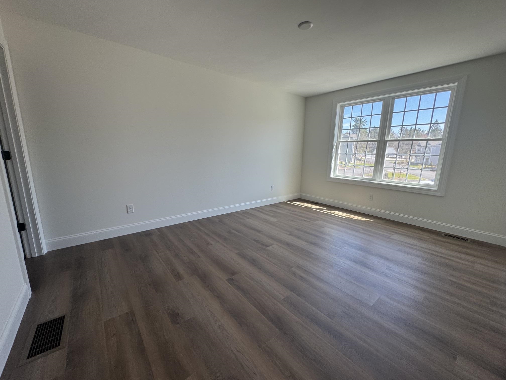 8 A Dearborn Circle Walpole, NH 03608 - Photo 8 of 16
