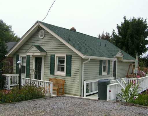 132 Standard Avenue Butler, PA 16001 - Photo 1 of 3 Exterior Front.