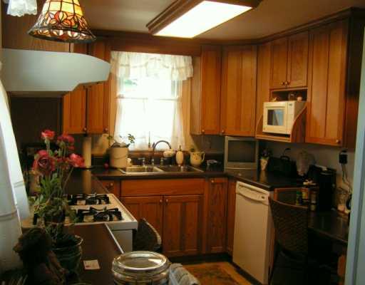 132 Standard Avenue Butler, PA 16001 - Photo 2 of 3 Kitchen.