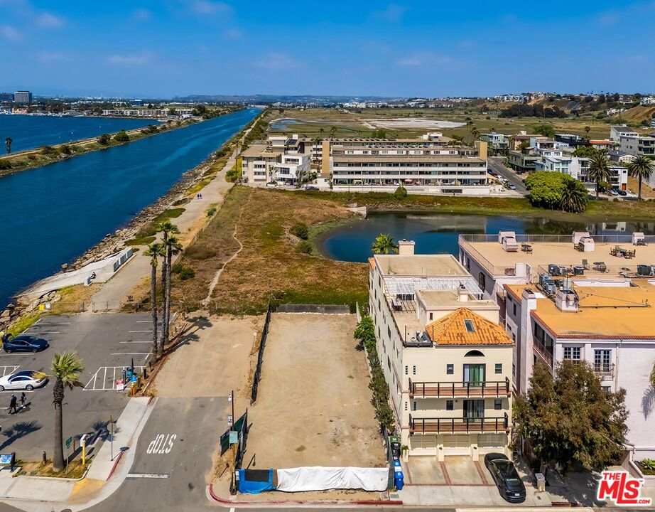 6202 Pacific Avenue Playa del Rey, CA 90293 - Photo 2 of 6 a view of a city with an ocean view
