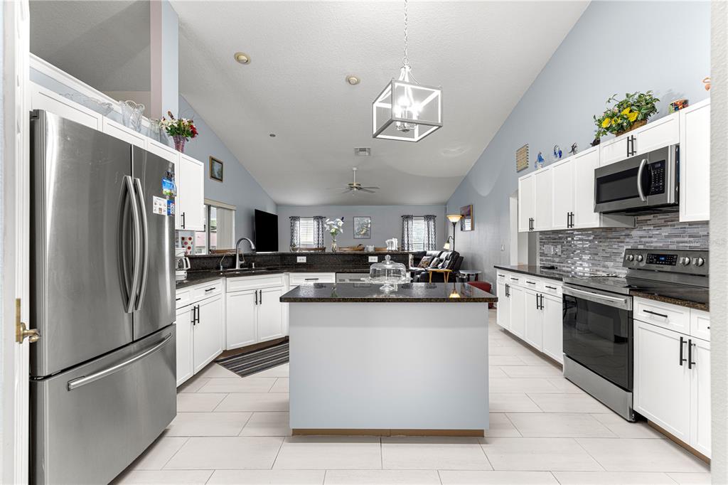 6470 Southwest 51st Terrace Ocala, FL 34474 - Photo 10 of 59