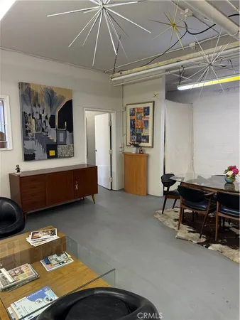 $5,000 | 443 South S Victory, Burbank, CA 91505