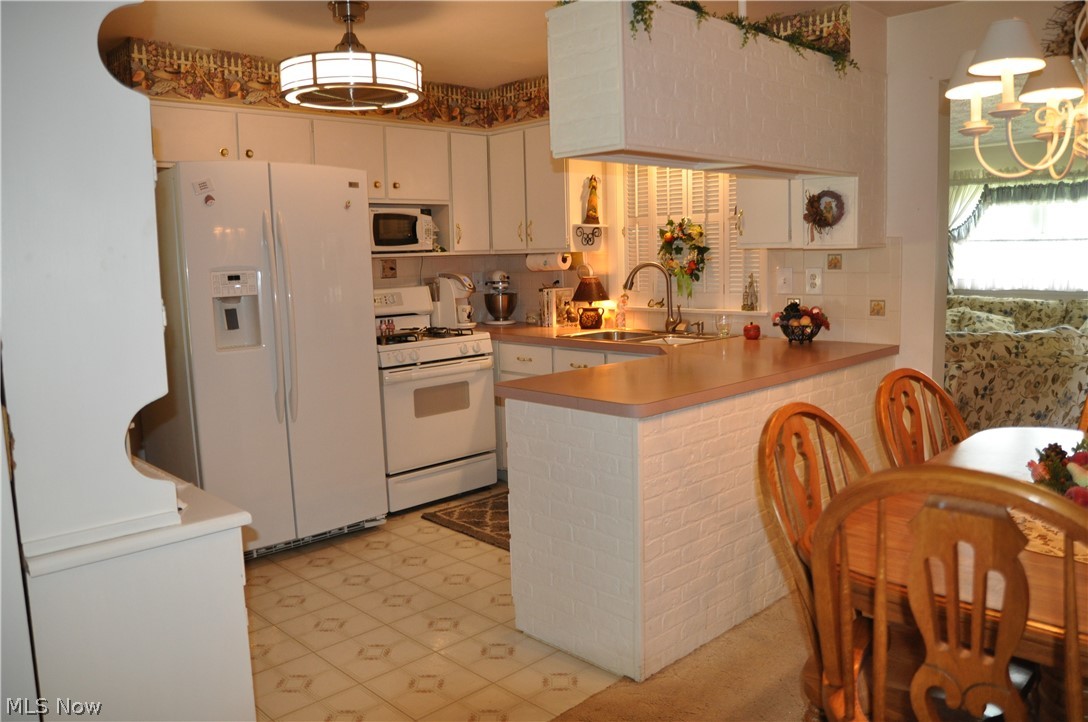 136 Mistletoe Road Niles, OH 44446 - Photo 7 of 27 Gallery Image 7