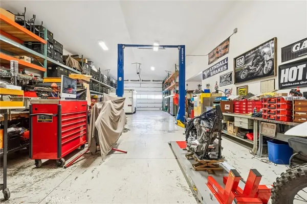 $1,975,000 | 30012 Valley Glen Street, Castaic, CA 91384