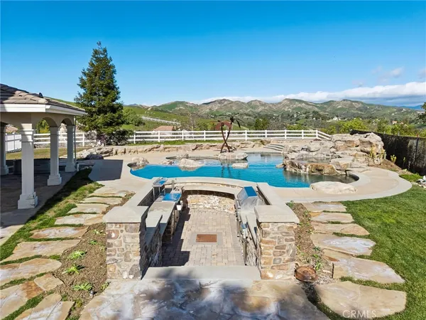 $1,975,000 | 30012 Valley Glen Street, Castaic, CA 91384