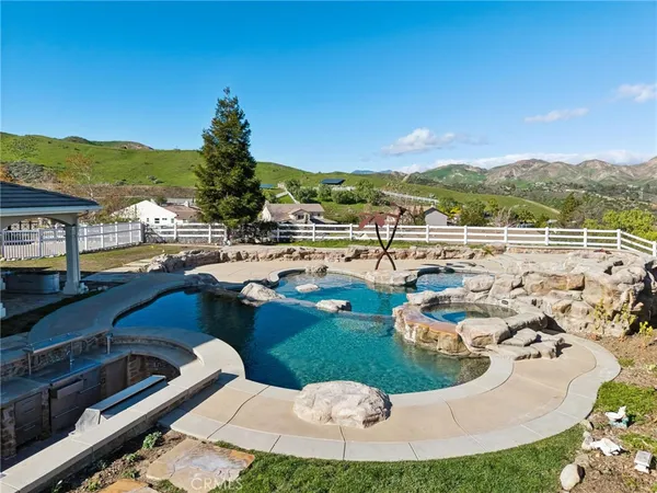 $1,975,000 | 30012 Valley Glen Street, Castaic, CA 91384