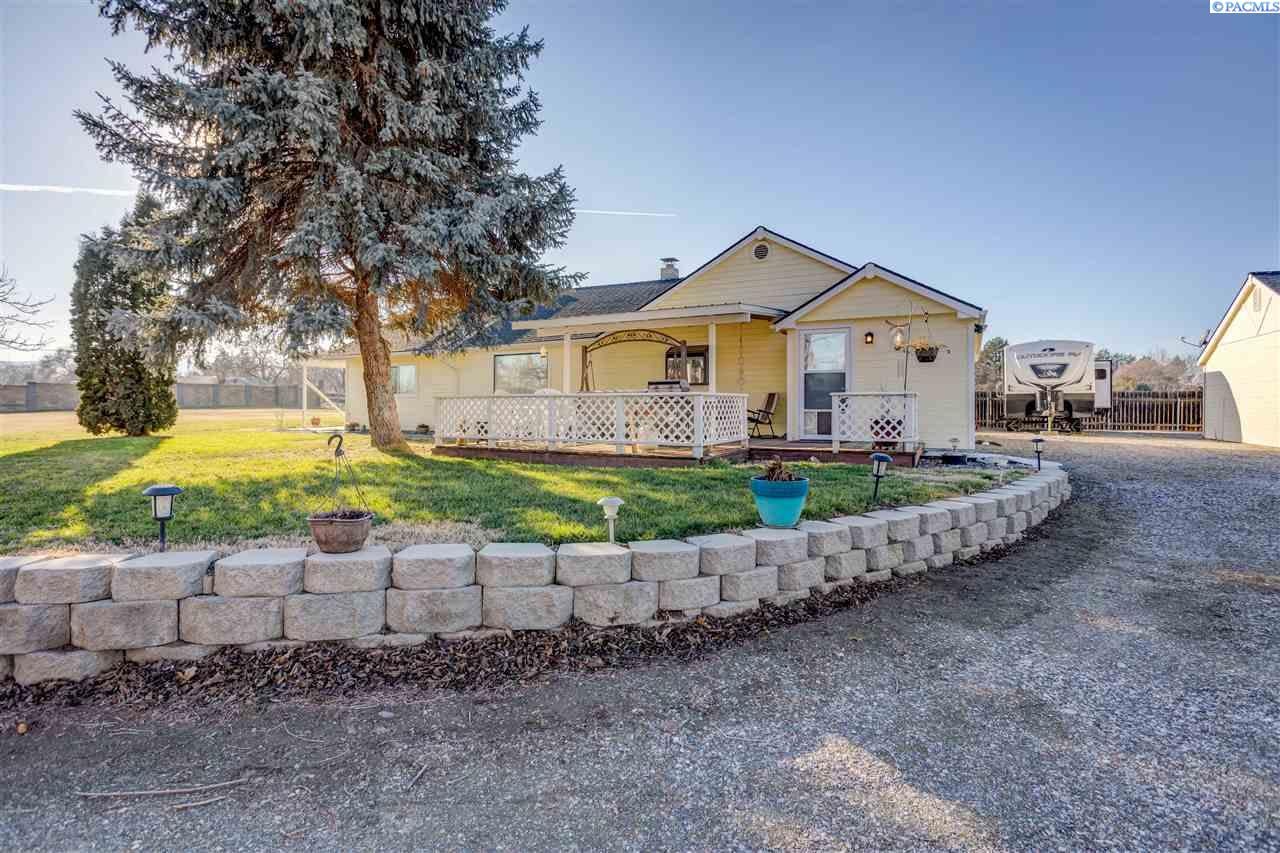 208606 East Cochran Road Kennewick, WA 99337 - Photo 1 of 1 Gallery Image 1