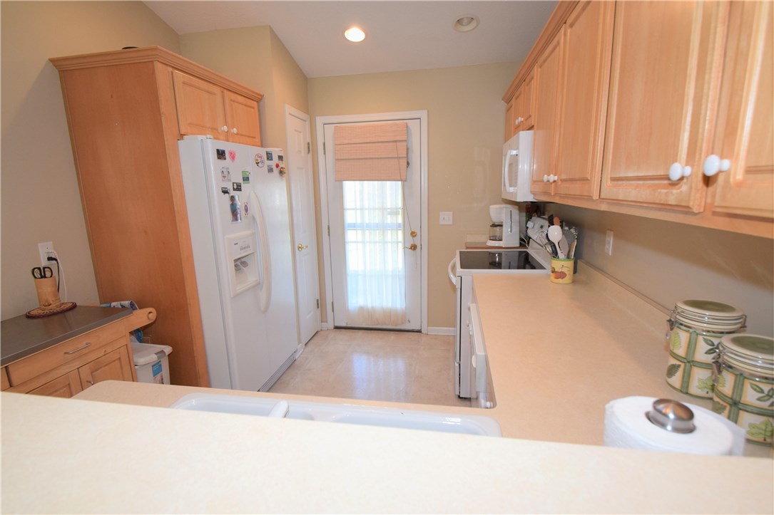 75 Harrier Circle Henrietta, NY 14623 - Photo 6 of 32